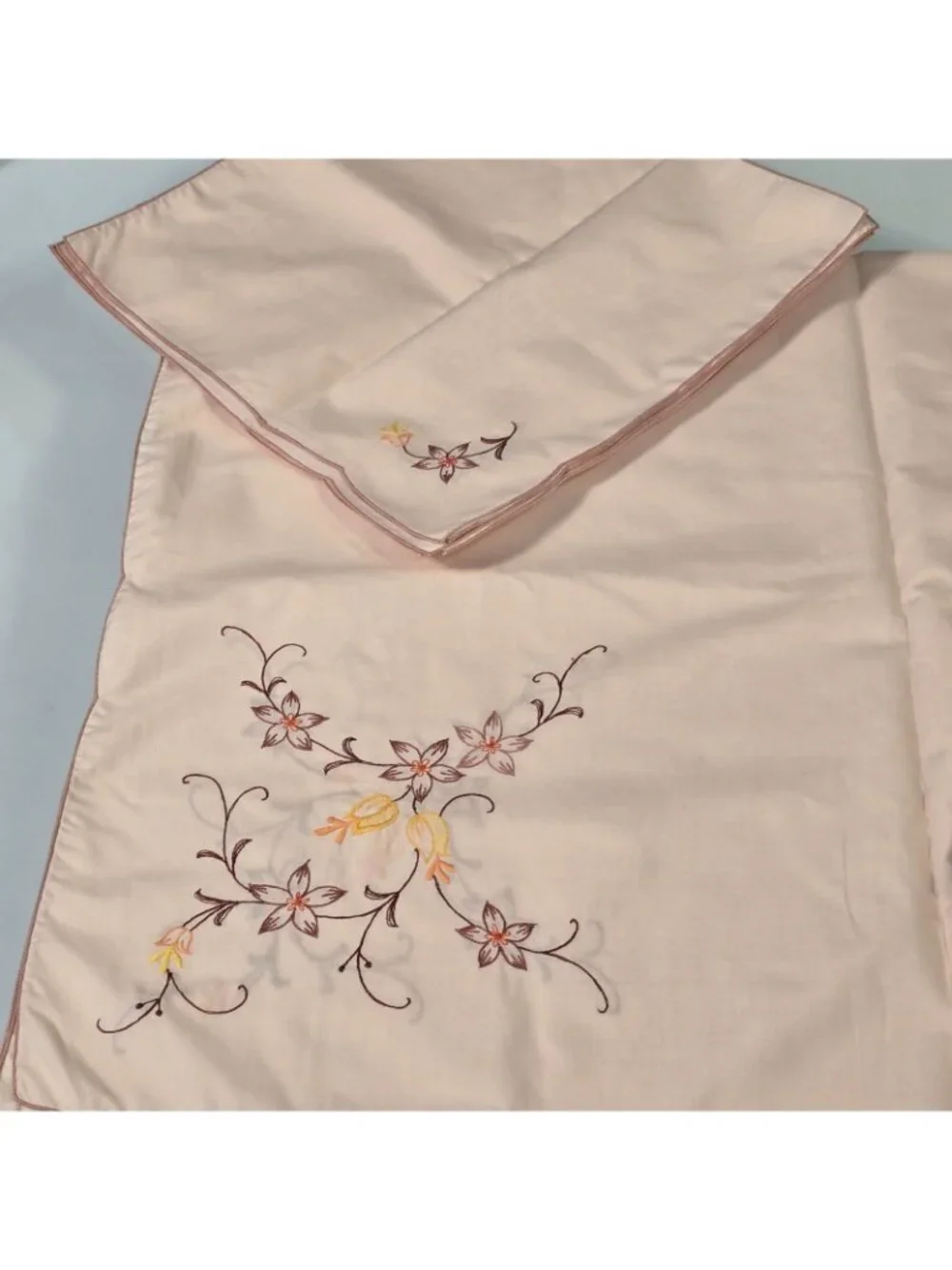 Vintage Hand Made Embroidered Tablecloth Napkins Set Floral 54